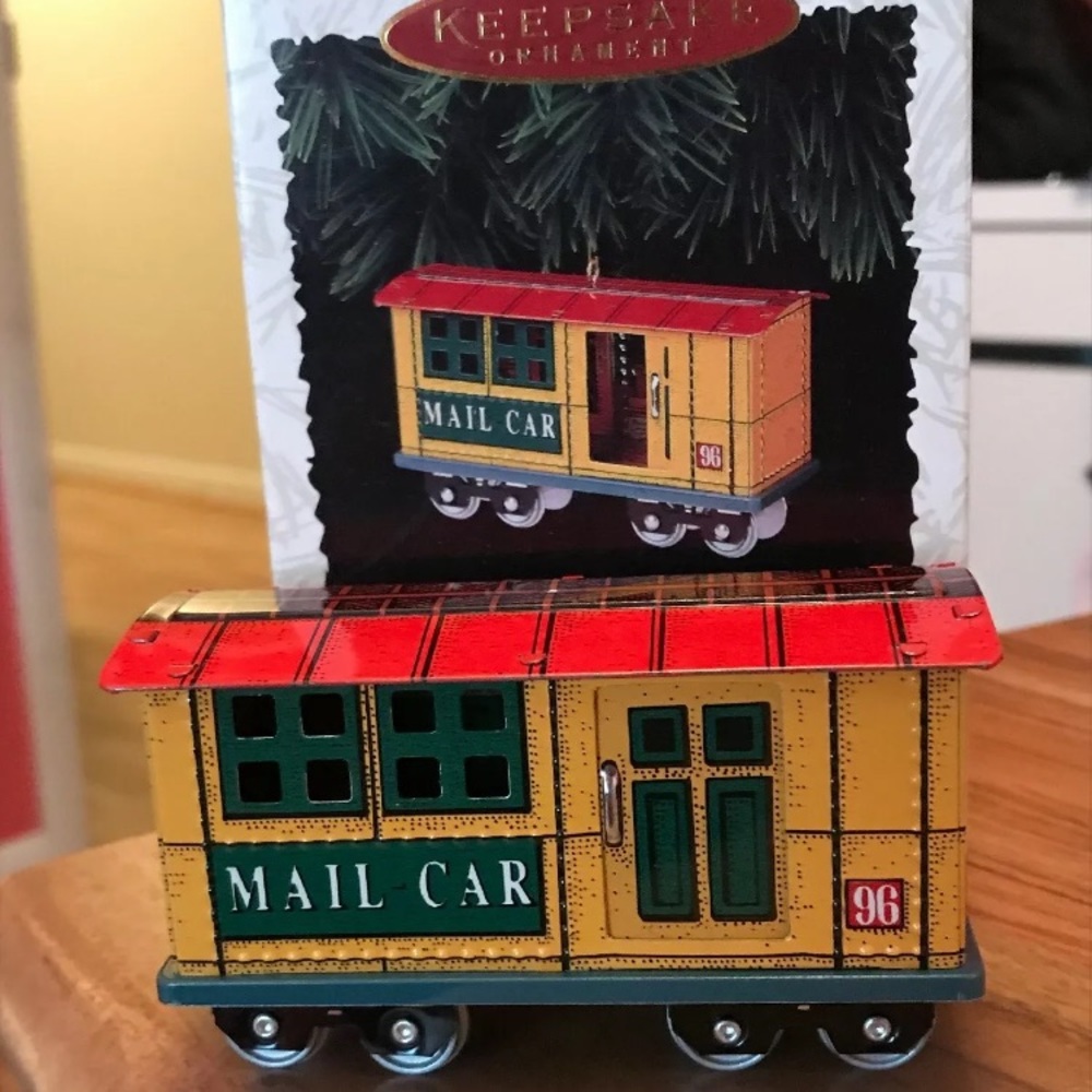 Hallmark Keepsake Ornament “Yuletide Central”